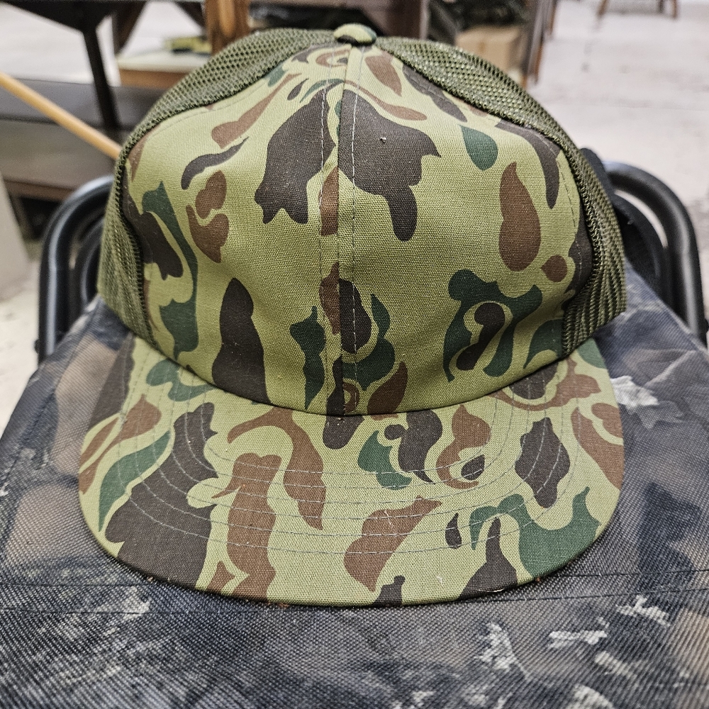 Vintage Green camo mesh back, snap back cap